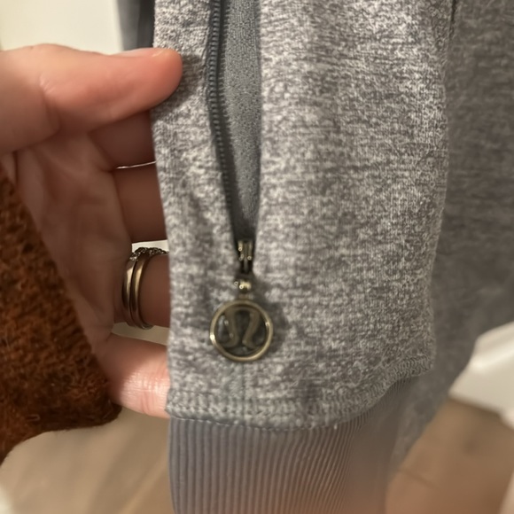 Lululemon jacket - Picture 5 of 8